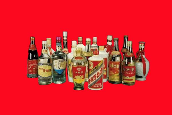 隆林县回收十八老酒.jpg